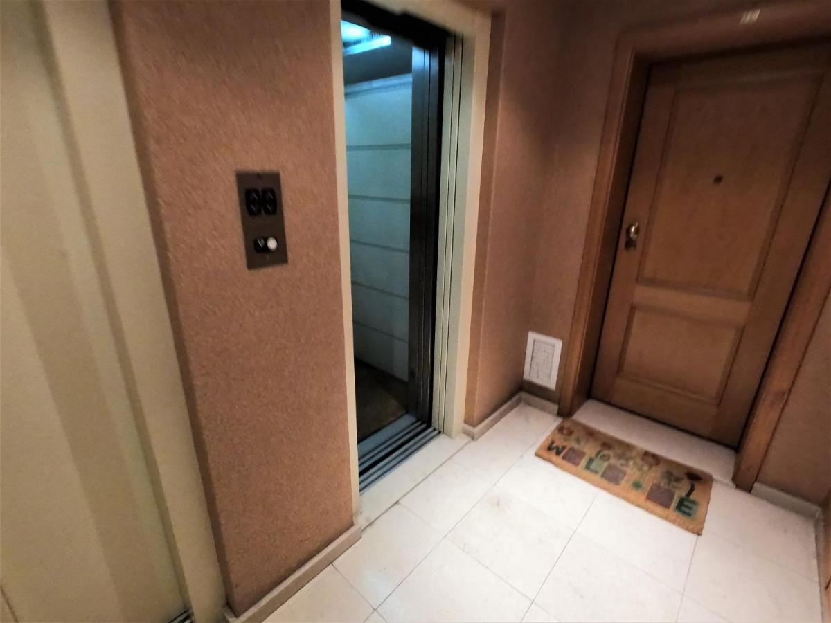 Lisbon 2 bedroom apartment with balcony in Algés Esterno foto